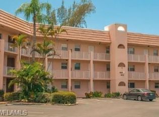 400 Forest Lakes Blvd APT 302, Naples, FL 34105