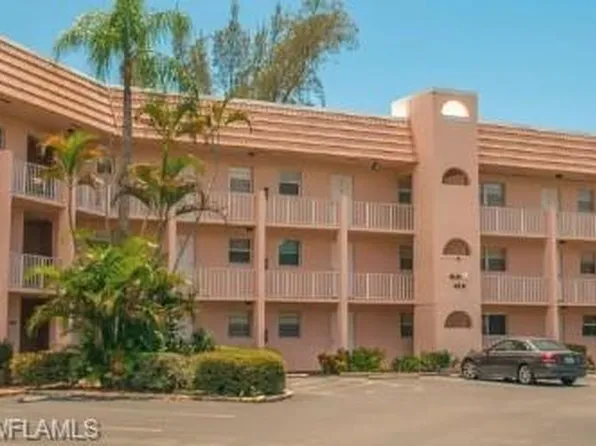 400 Forest Lakes Blvd APT 302, Naples, FL 34105