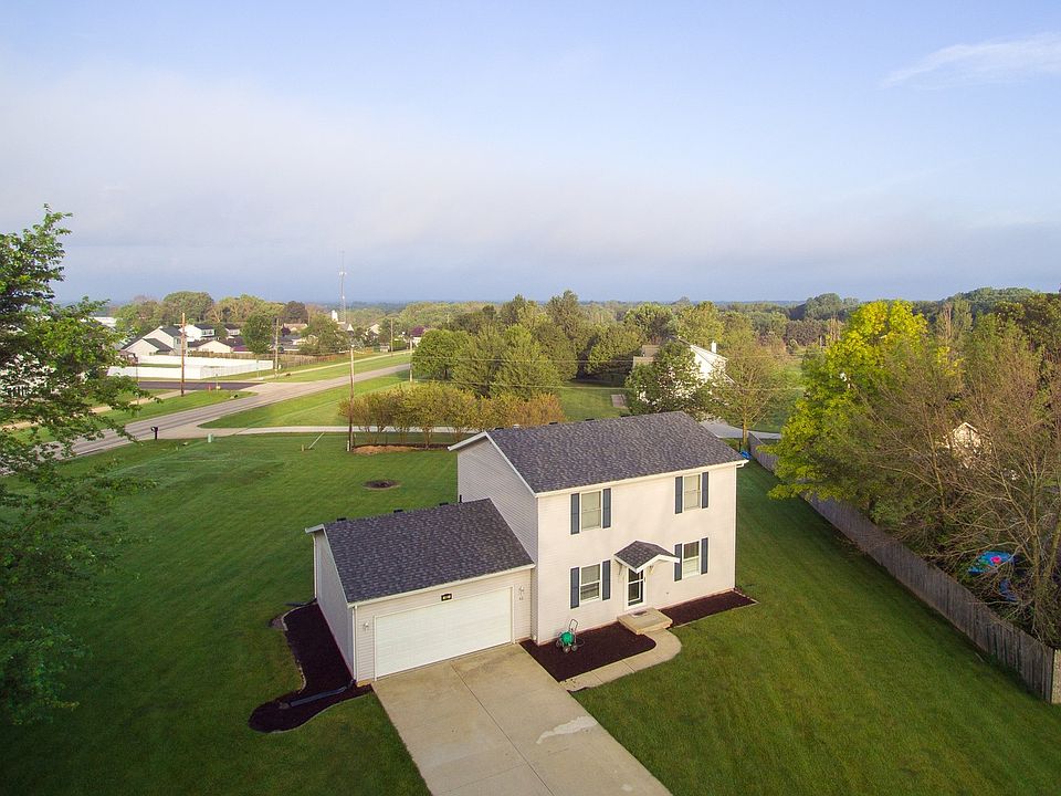 1st image of 42 Yorkshire Dr