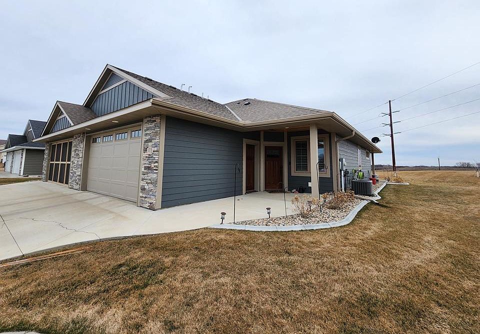 1st image of 133 Highland Cir