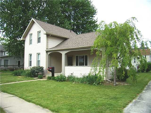 1st image of 300 W 1st St