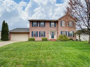 76 W Waterbury Dr, Springboro, OH 45066