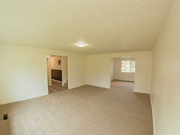 3rd image of 3625 163rd Street E