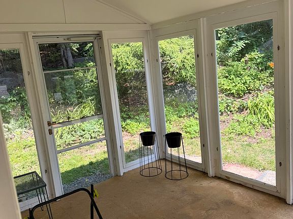 2nd image of 33 Hancock Rd