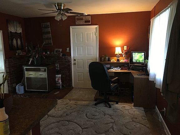 Views from kitchen to Front 