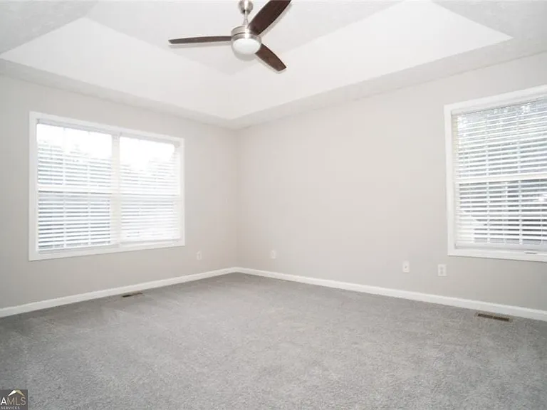52 Fieldstone Ct — Photo 29