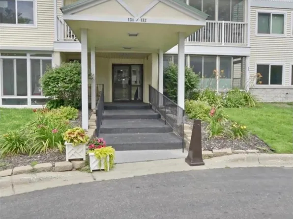 132 Demont Ave E APT 326, Little Canada, MN 55117