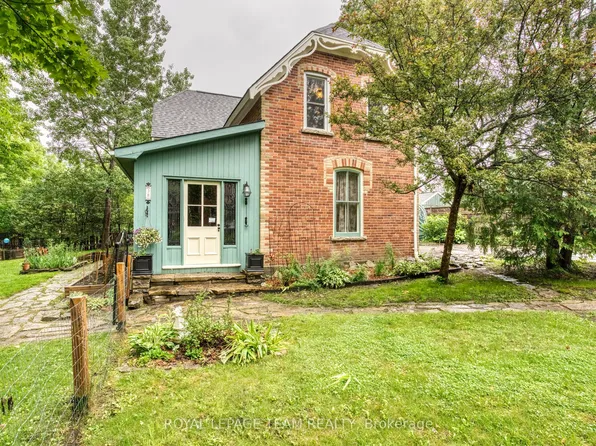38 Cameron St, Mississippi Mills, ON K0A 1A0
