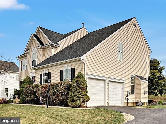 2nd image of 7641 Pinewild Rd