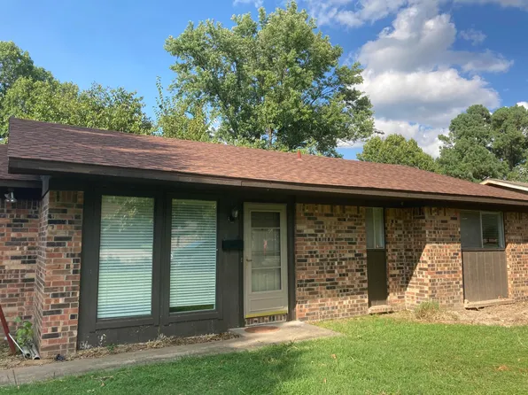1402 Wilshire Dr, Springdale, AR 72764