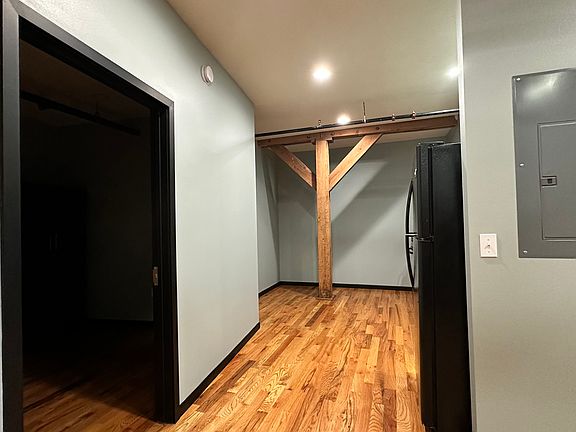 4th image of 317 S Elm St APT 420