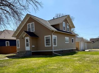 829 W 4th Ave, Mitchell, SD 57301