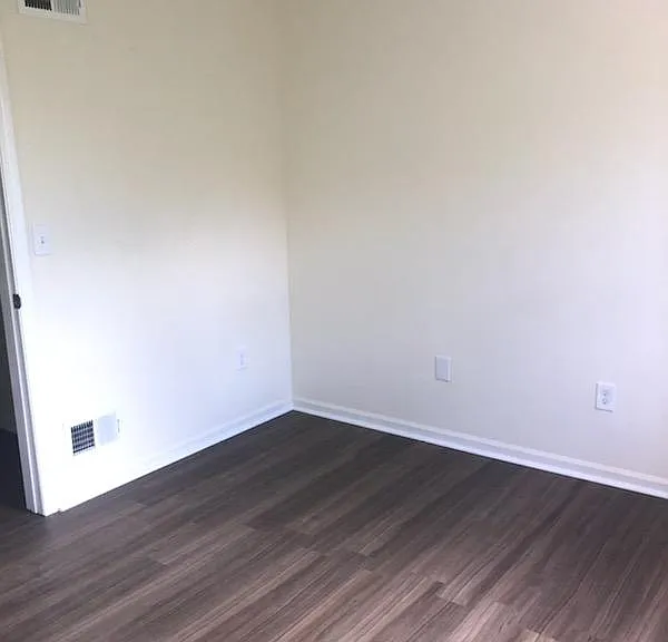 386 Monmouth Unit Upper