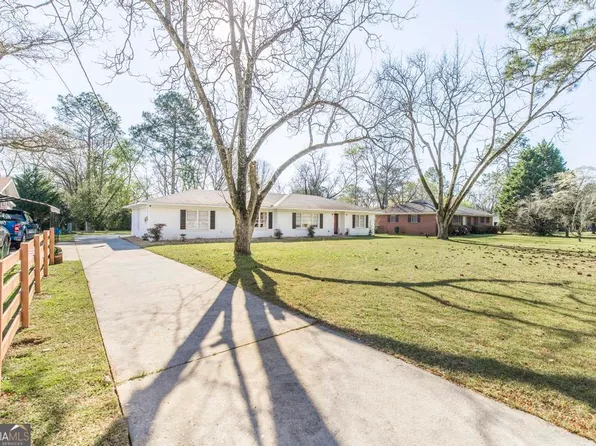 1402 Knoxville St, Fort Valley, GA 31030