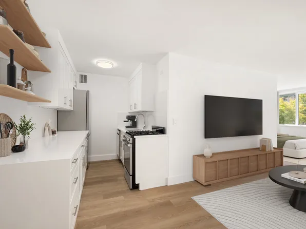 333 East 14th Street image 5 of 10