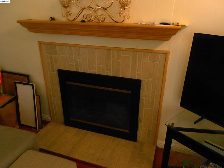 1257 Henderson Ln — Photo 8