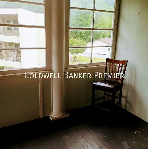233 E Pitt St #5 — Photo 26