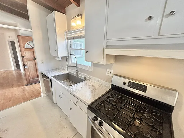 3 bed, 1192 sqft, $3,495 — Photo 4
