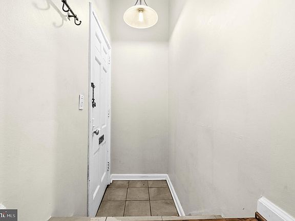 5th image of 3357 Martha Custis Dr