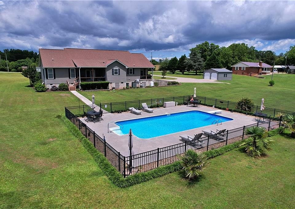 228 Oak Creek Rd, Seneca, SC 29678 Zillow