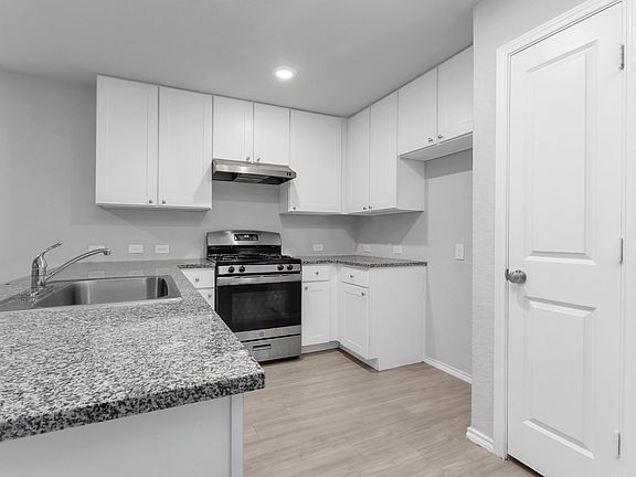 4th image of 10746 Prusiner Dr
