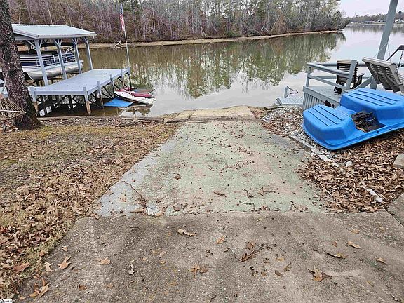 4th image of 786 Isle Of Pines Cir