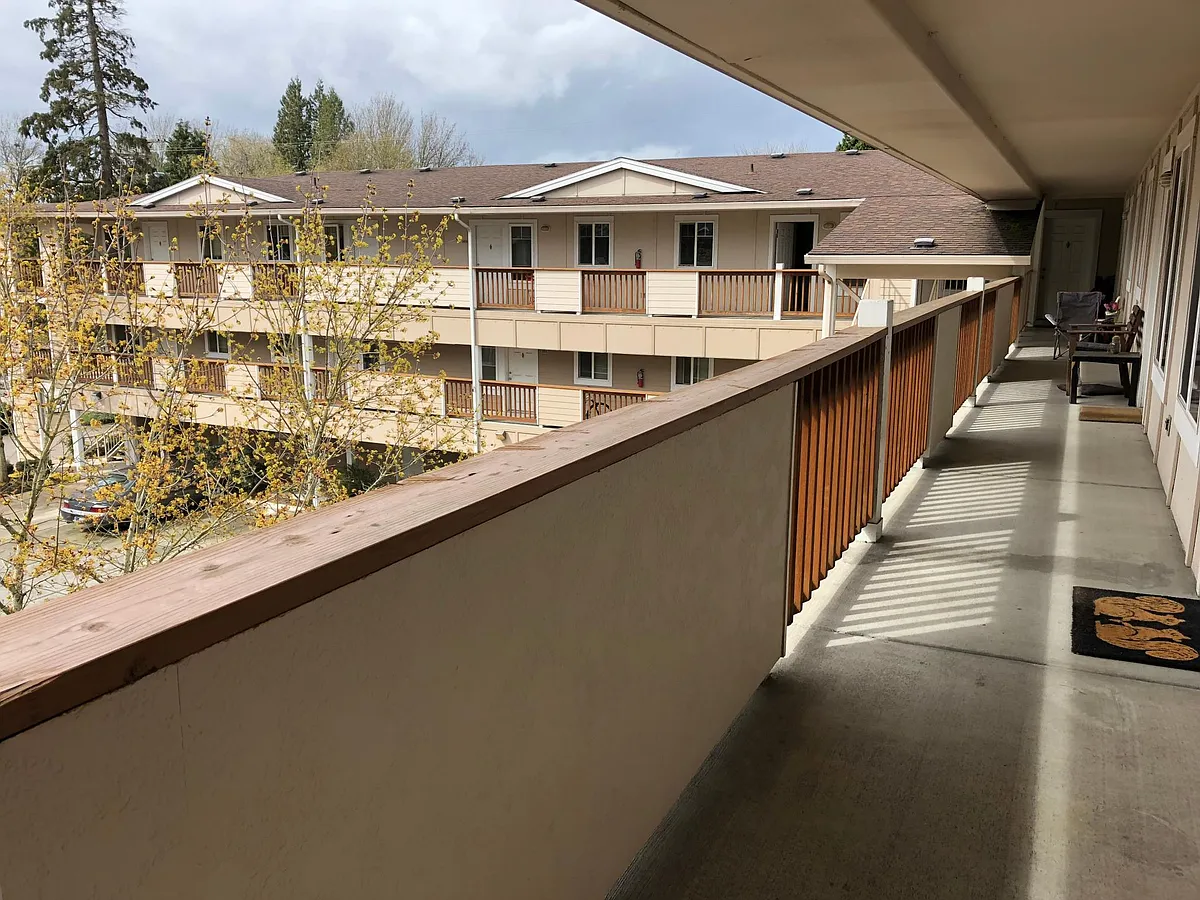 Building Photo - Cedarhurst Village