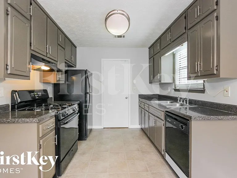 1207 Iron Gate Blvd — Photo 6