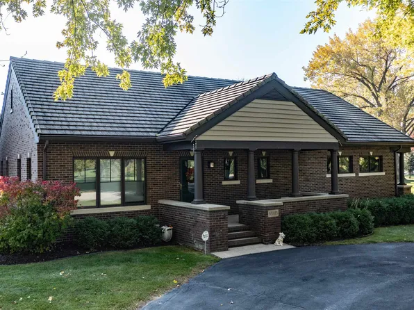 N8415 N Shore Rd, Menasha, WI 54952