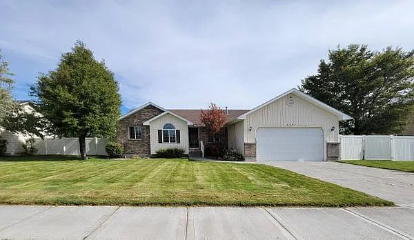 5501 S Treyden Dr