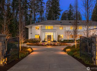 27216 SE Grand Ridge Dr, Issaquah, WA 98029