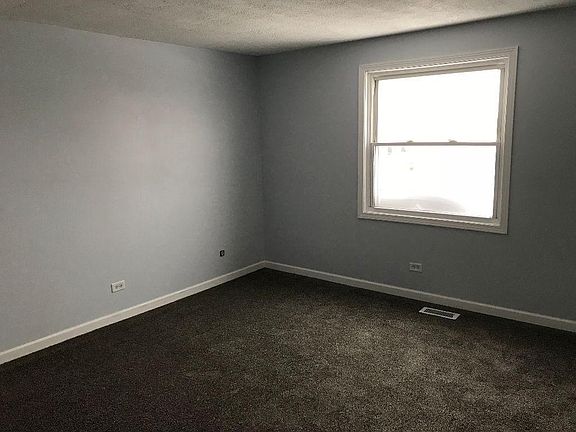 3rd image of 485 Plum Creek Ct #4