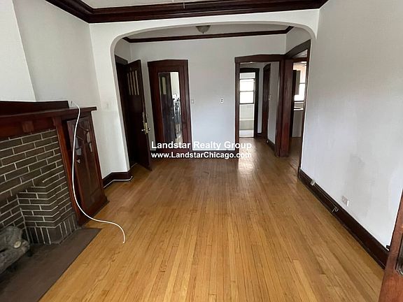 3rd image of 2906 W Eastwood Ave #1