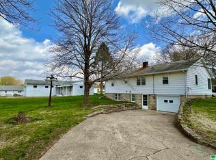 707 Driftwood St, Correctionville, IA 51016