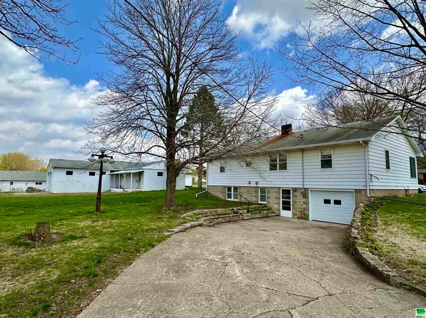 707 Driftwood St, Correctionville, IA 51016