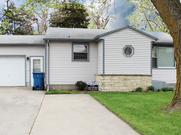 536 S Kennedy Dr, Bradley, IL 60915