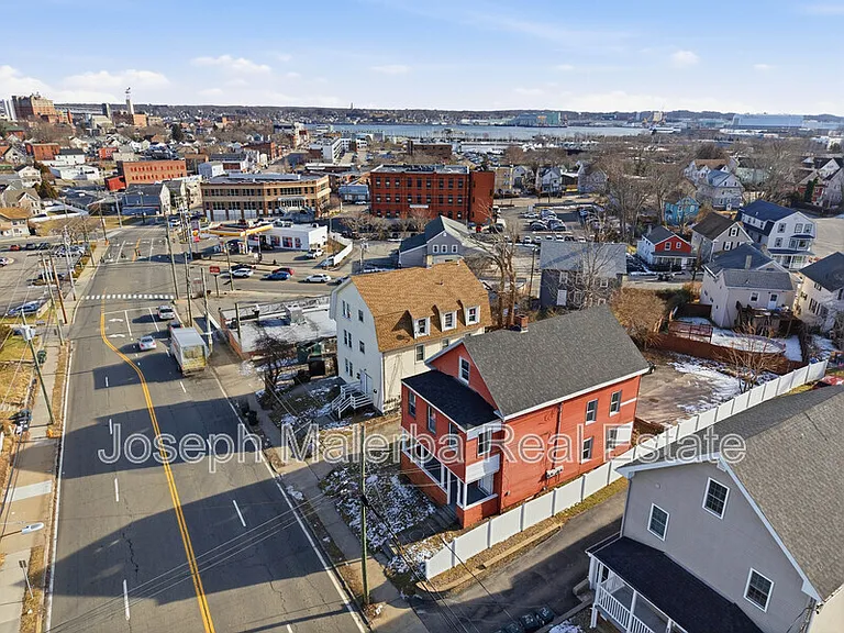 848 Bank St — Photo 31