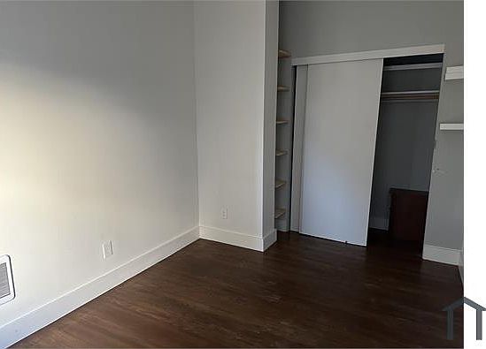 2nd image of 550 Larkin St APT 303