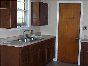 2nd image of 534 Gramercy Ave