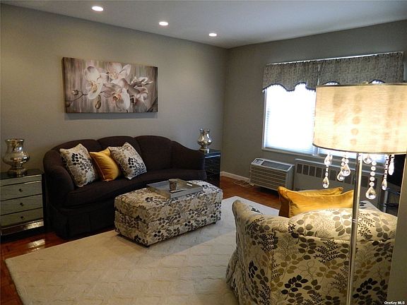 4th image of 11 Park Pl APT 1C