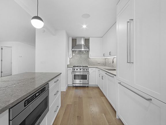 5th image of 920 Park Ave #4C