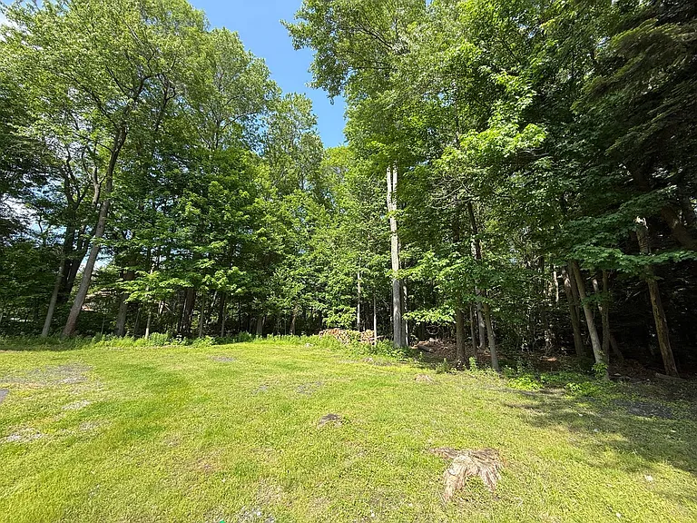 17 N Maple St — Photo 39