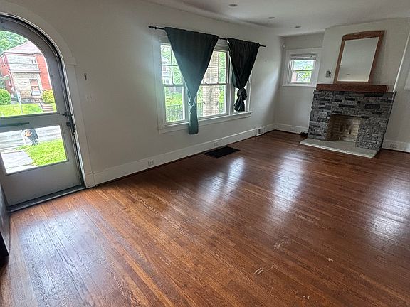 5th image of 904 S Braddock Ave