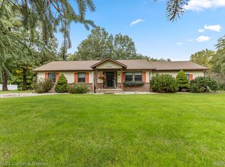 43040 Willis Rd, Belleville, MI 48111