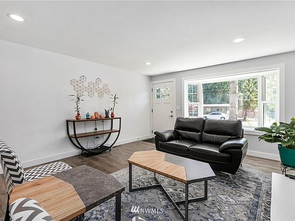 4th image of 4230 S 294th St