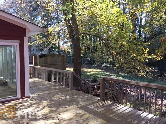 5th image of 106 N Lake Dr