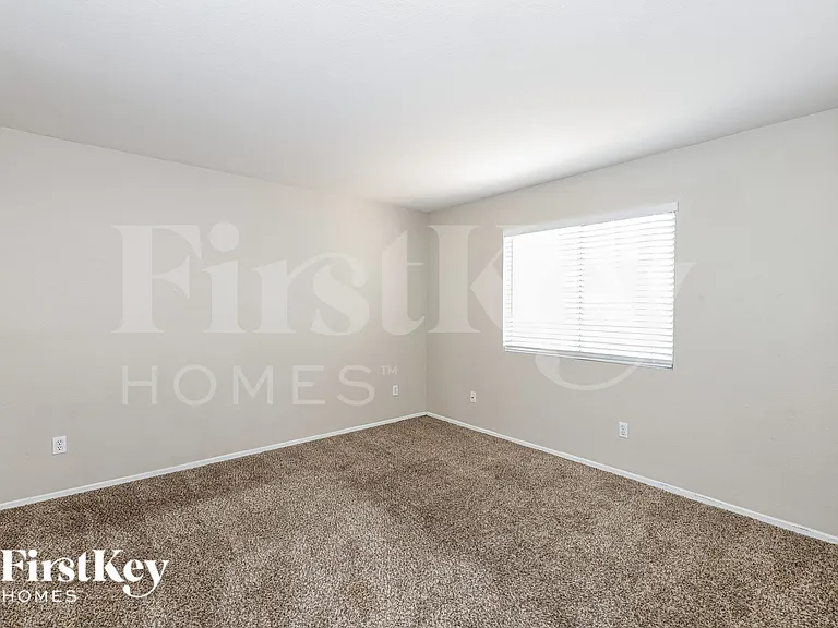 1683 Black Hills Way — Photo 15