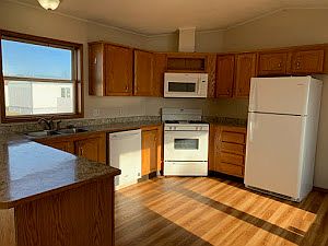 2nd image of 13 Attika St N