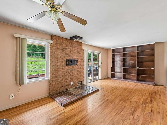 3rd image of 2816 Elkhorn Dr