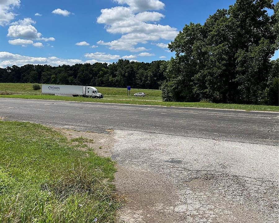 2nd image of 14145 Highway 61
